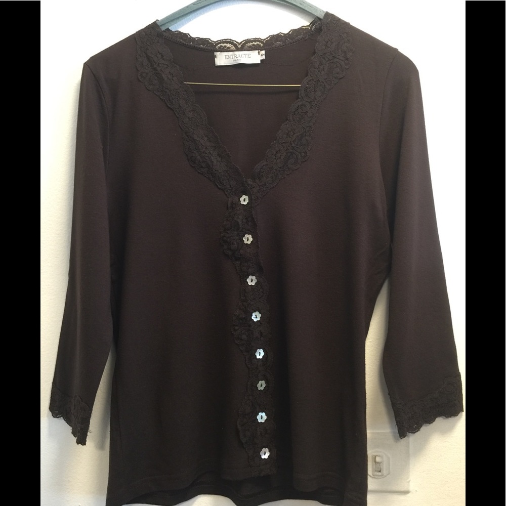 Beautiful 3/4 Length Sleeve Top Like New